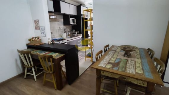 Apartamento à venda com 3 quartos, 80m² - Foto 2