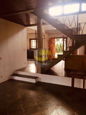 Casa de Condomínio à venda com 3 quartos, 200m² - Foto 3