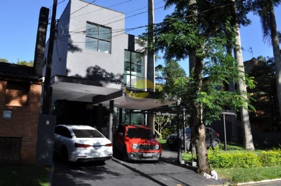 Casa de Condomínio à venda com 3 quartos, 460m² - Foto 1