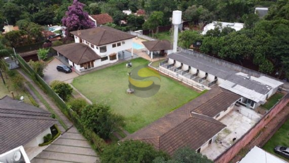 Casa de Condomínio à venda com 4 quartos, 866m² - Foto 1