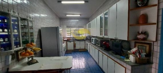 Casa de Condomínio à venda e aluguel com 4 quartos, 700m² - Foto 9