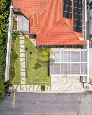 Casa de Condomínio à venda com 3 quartos, 370m² - Foto 1