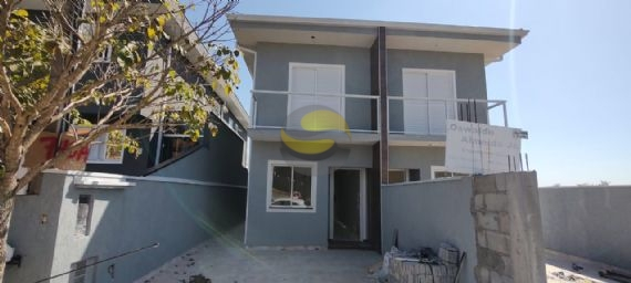 Casa de Condomínio à venda com 3 quartos, 140m² - Foto 2