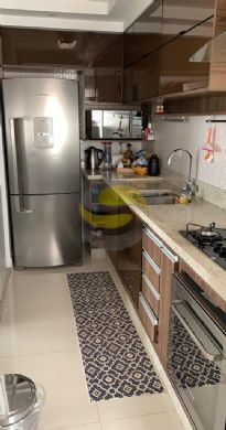 Apartamento à venda com 2 quartos, 70m² - Foto 1