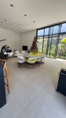 Casa de Condomínio à venda com 4 quartos, 380m² - Foto 14