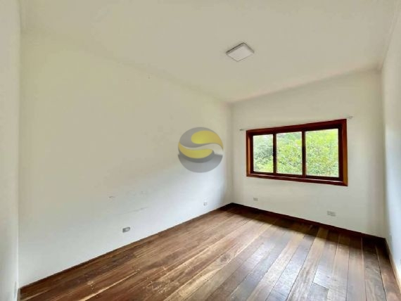 Casa de Condomínio à venda com 5 quartos, 360m² - Foto 37