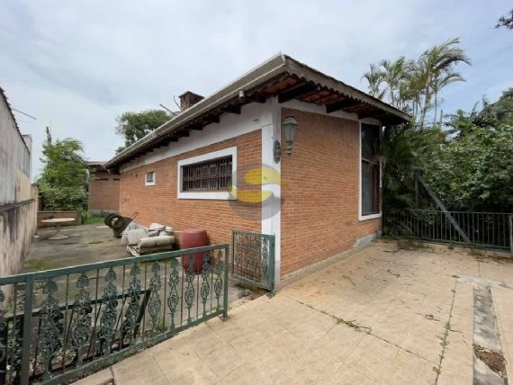 Casa de Condomínio à venda com 4 quartos, 353m² - Foto 13