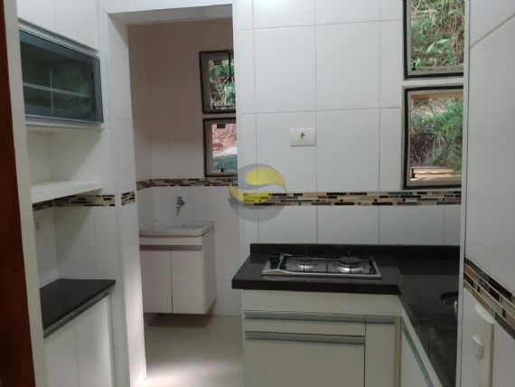 Casa de Condomínio para alugar com 3 quartos, 212m² - Foto 4