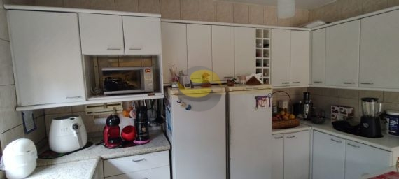 Casa à venda com 4 quartos, 250m² - Foto 10