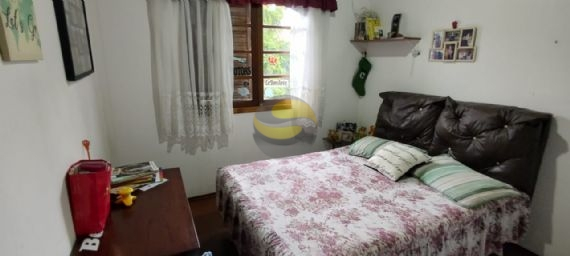 Casa à venda com 4 quartos, 250m² - Foto 25