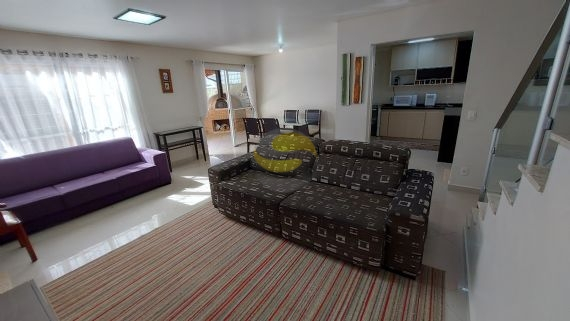 Casa de Condomínio à venda com 3 quartos, 177m² - Foto 2