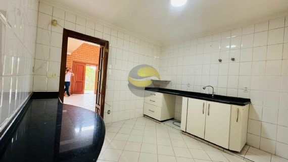 Casa de Condomínio à venda com 3 quartos, 350m² - Foto 5