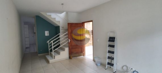 Casa de Condomínio à venda com 3 quartos, 125m² - Foto 2